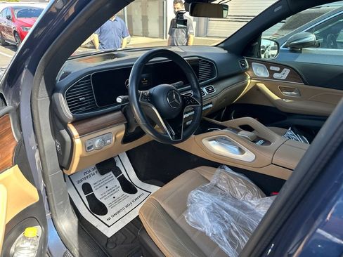 Used 2024 Mercedes-Benz GLE 450e 4MATIC image 6