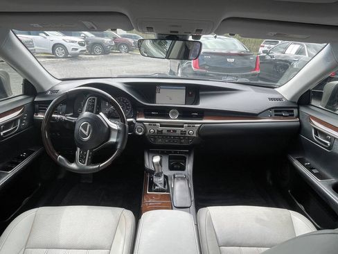 Used 2017 Lexus ES 350 w/ Luxury Package FWD image 13