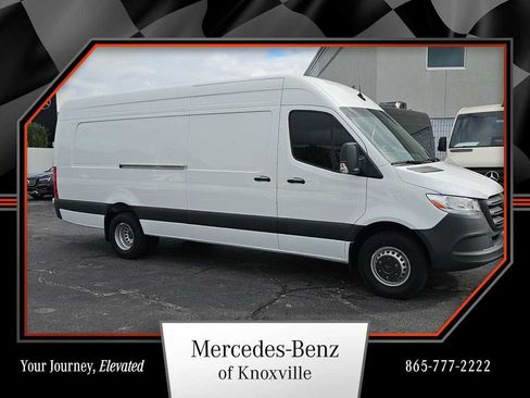 Used 2024 Mercedes-Benz Sprinter 3500 image 1