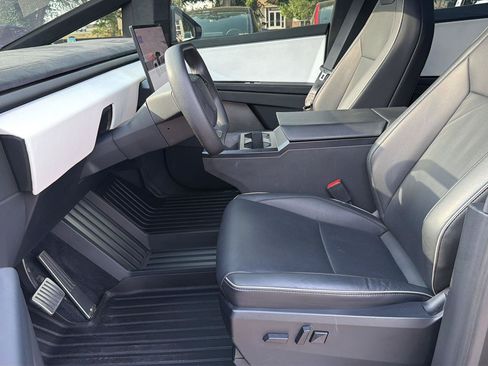 Used 2024 Tesla Cybertruck Cyberbeast AWD/4WD image 14
