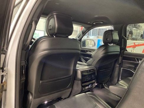 Used 2024 Jeep Wagoneer Series III AWD/4WD image 27