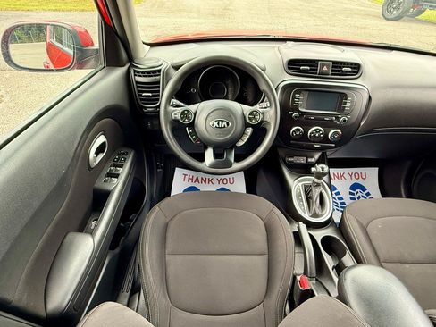 Used 2019 Kia Soul FWD image 23
