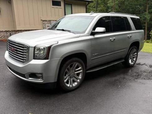 Used 2019 GMC Yukon SLT w/ Premium Edition RWD image 2