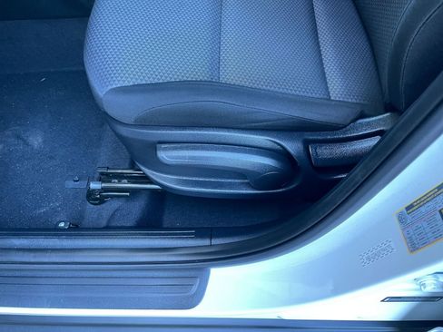 Used 2025 Kia Soul LX w/ LX Technology Package image 22