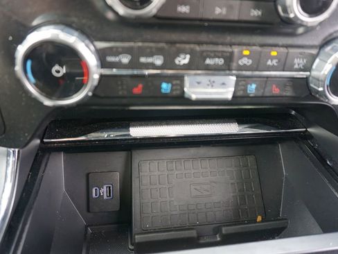 Used 2022 Ford F150 Lariat AWD/4WD image 12