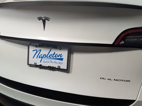 Used 2021 Tesla Model Y Long Range AWD/4WD image 9