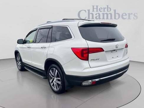 Used 2016 Honda Pilot Elite image 3