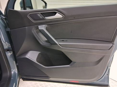 Used 2019 Volkswagen Tiguan SEL image 35