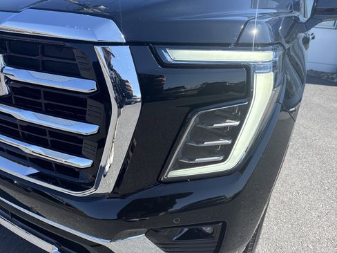 New 2026 GMC Yukon XL Elevation AWD/4WD image 18