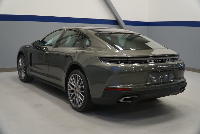 New 2026 Porsche Panamera 4 AWD/4WD image 3