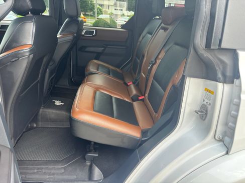 Used 2024 Ford Bronco Outer Banks AWD/4WD image 38