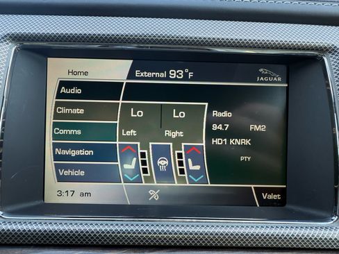 Used 2010 Jaguar XF R image 34