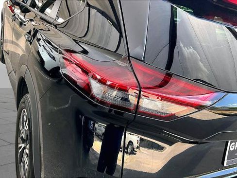 Certified 2023 Nissan Rogue SV w/ SV Premium B Package FWD image 29