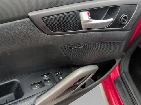 Used 2013 Hyundai Veloster Turbo image 23