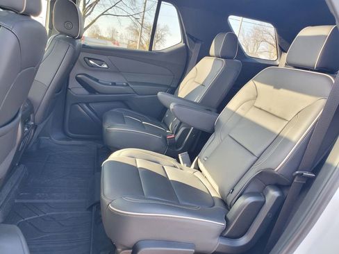 Used 2023 Chevrolet Traverse Premier w/ LPO, Floor Liner Package AWD/4WD image 33