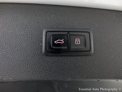 Used 2016 Audi RS 7 Prestige image 32