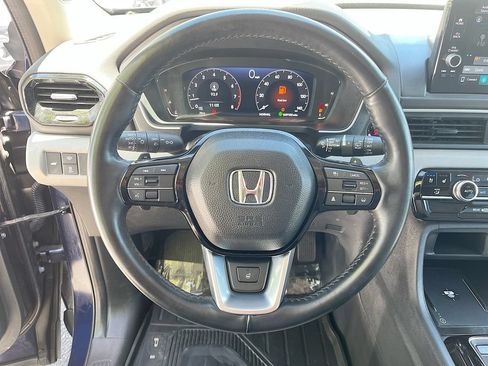 Used 2024 Honda Pilot Elite image 11