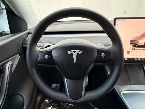 Used 2022 Tesla Model Y Performance image 26