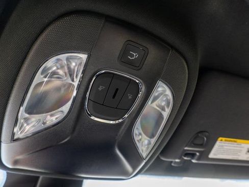 Used 2023 Jeep Compass Latitude w/ Convenience Group AWD/4WD image 33