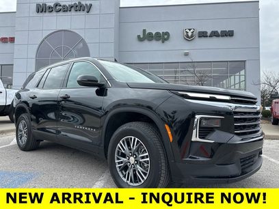 Used 2025 Chevrolet Traverse LT