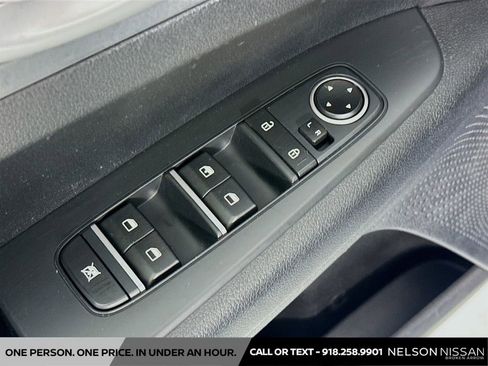 Used 2019 Kia Forte LXS FWD image 17