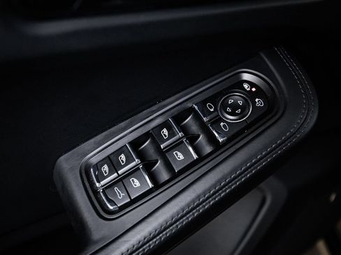 Used 2017 Porsche Macan GTS AWD/4WD image 22