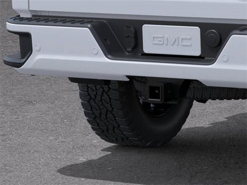 New 2026 GMC Sierra 2500 AT4 w/ AT4 Premium Plus Package image 14