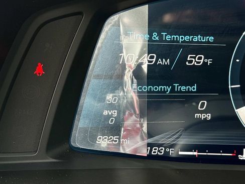 Used 2024 Chevrolet Corvette Stingray w/ Z51 Performance Package image 38