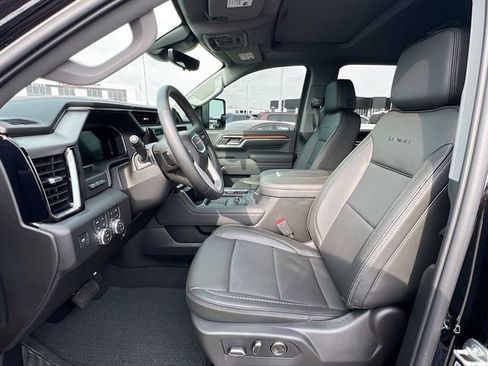 Used 2026 GMC Sierra 2500 Denali w/ Denali Reserve Package image 10