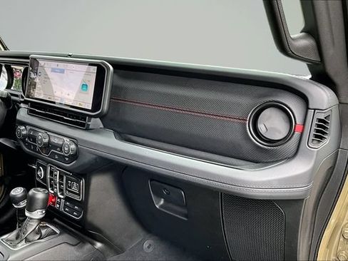 Used 2026 Jeep Gladiator Rubicon AWD/4WD image 27