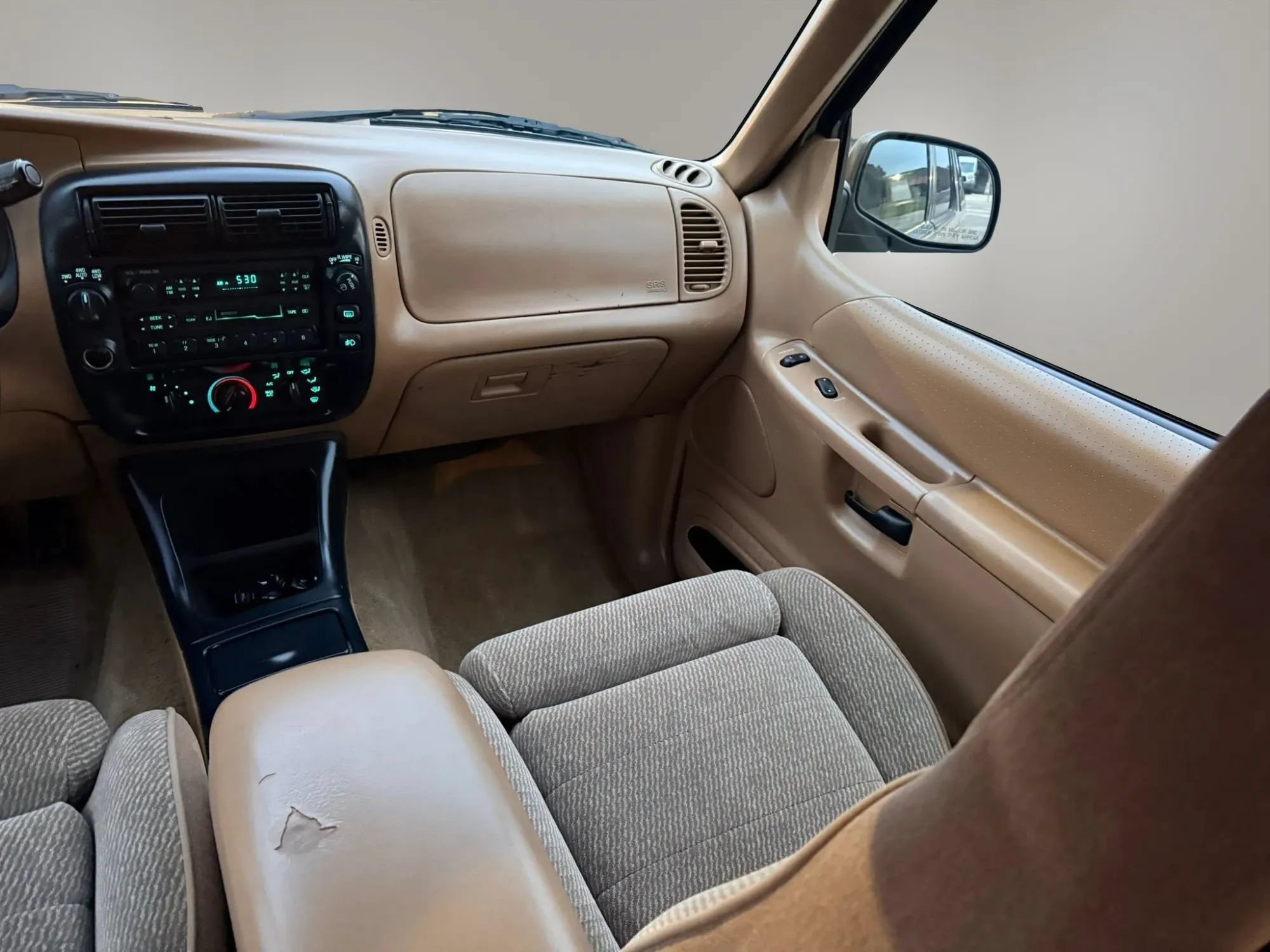 Used 1996 Ford Explorer 4WD 4-Door image 9
