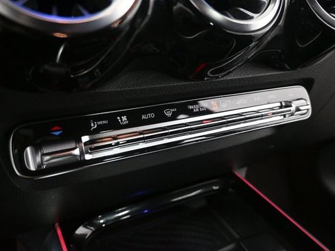 Certified 2025 Mercedes-Benz GLB 250 image 14