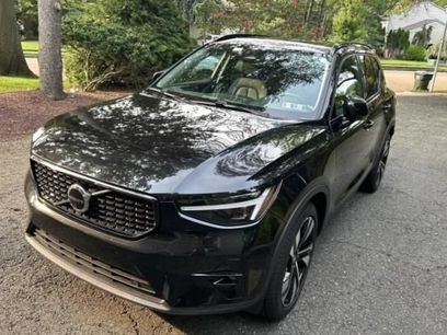 Used 2023 Volvo XC40 B5 Ultimate w/ Protection Package Premier
