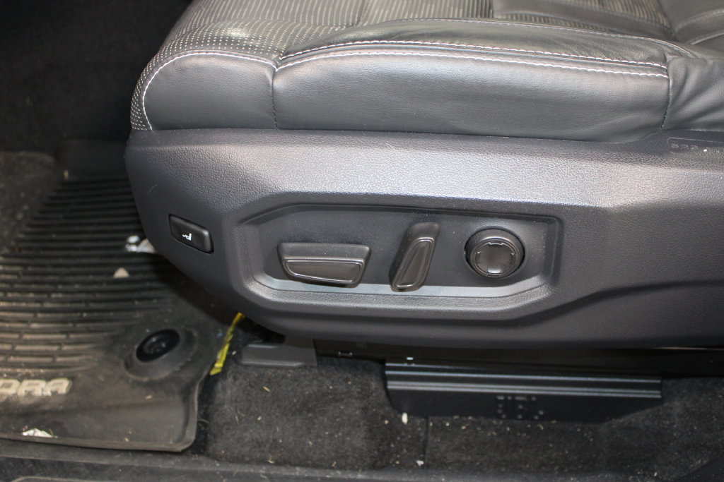 Used 2024 Toyota Tundra Capstone AWD/4WD image 24