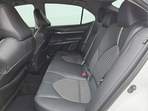 Used 2023 Toyota Camry SE FWD image 10