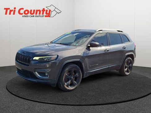 Used 2019 Jeep Cherokee Limited w/ Technology Group AWD/4WD image 3