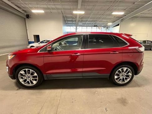 Used 2018 Ford Edge Titanium w/ Equipment Group 302A AWD/4WD image 6