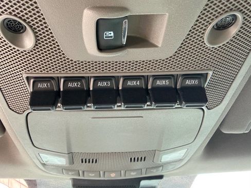 Used 2021 Ford F250 Lariat w/ Lariat Ultimate Package AWD/4WD image 32