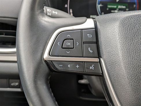 Used 2024 Toyota Grand Highlander XLE image 11