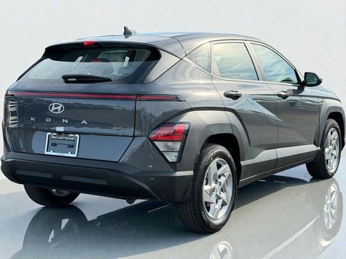 New 2026 Hyundai Kona SE image 3