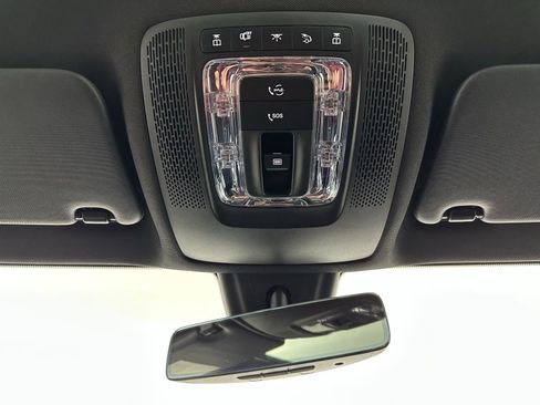 Used 2022 Mercedes-Benz GLB 35 AMG 4MATIC image 38