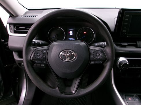 Used 2021 Toyota RAV4 XLE w/ Convenience Package AWD/4WD image 7
