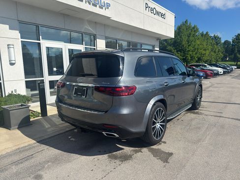 Used 2024 Mercedes-Benz GLS 450 4MATIC image 3