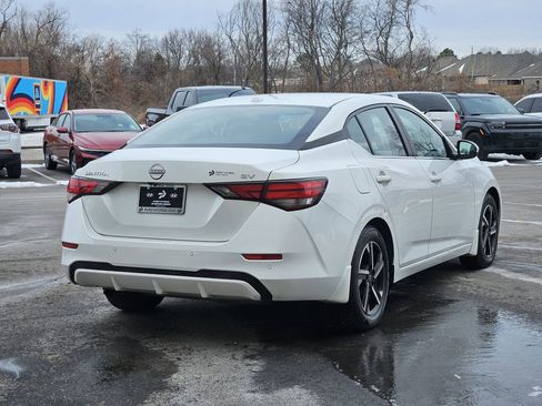 Used 2024 Nissan Sentra SV image 4
