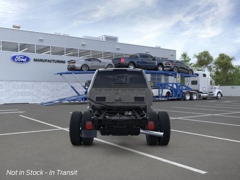 New 2026 Ford F350 4x4 Crew Cab DRW Super Duty image 5