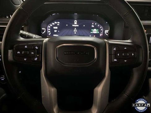 Used 2023 GMC Yukon XL Denali image 32
