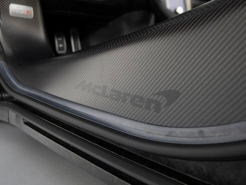 Used 2024 McLaren 750S Spider RWD image 15