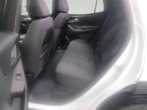 Used 2025 Chevrolet Equinox LT image 22