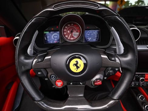 Certified 2019 Ferrari Portofino RWD image 28
