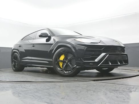 Used 2021 Lamborghini Urus AWD/4WD image 31